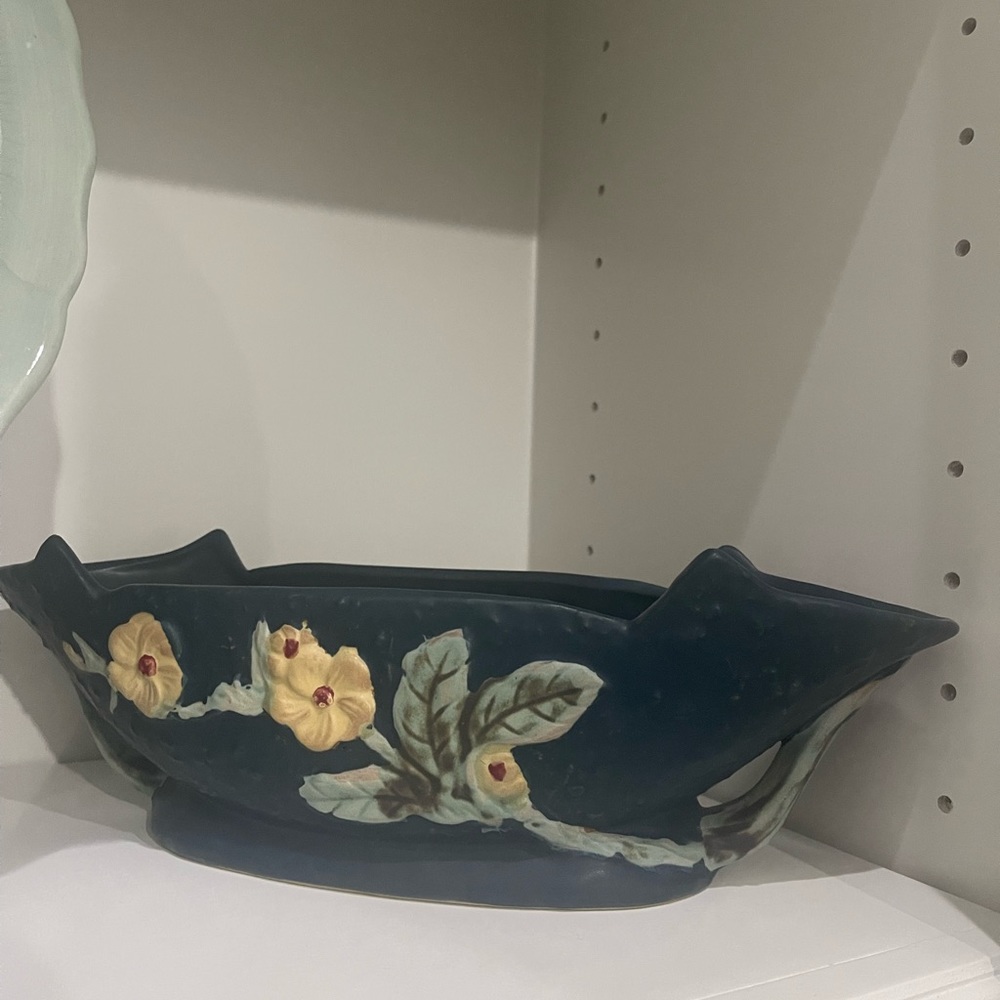 Roseville 756 12 1/2” blue oblong base